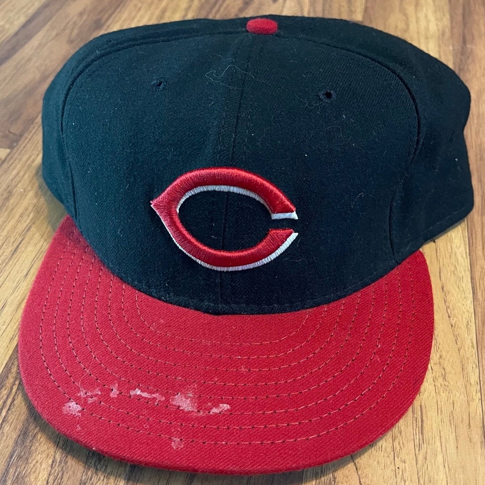 New Era Cincinnati Reds Hat Mens Size 8 Black Red MLB Authentic 59FIFTY Fitted